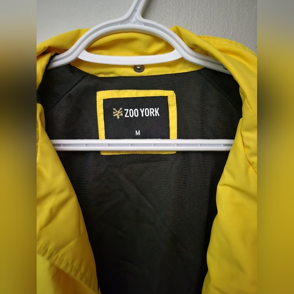 Rain coat - Picture 2 of 3